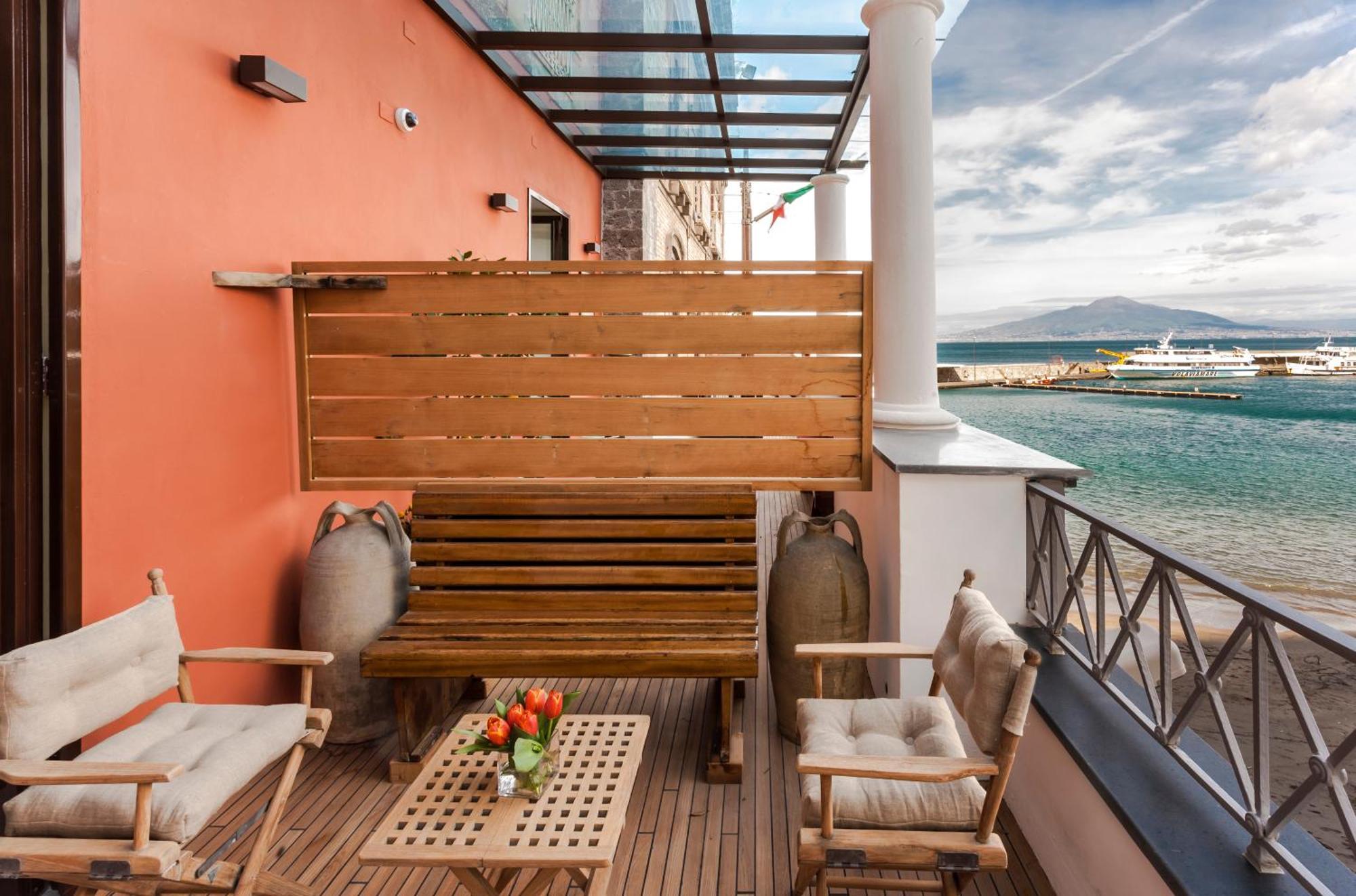 Yacht Club Capo Cervo Suites B&B Sorrento Buitenkant foto