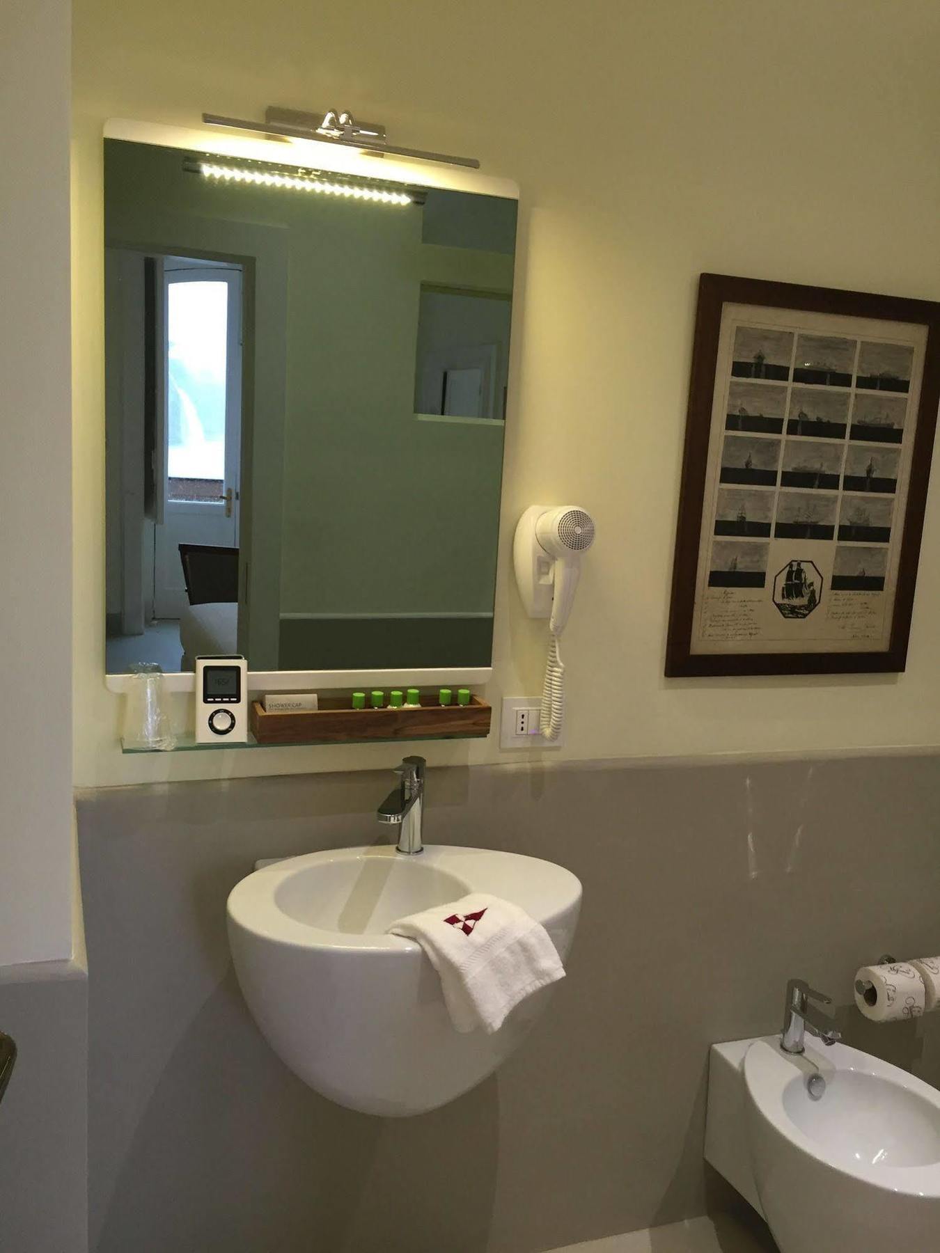 Yacht Club Capo Cervo Suites B&B Sorrento Buitenkant foto
